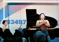 抽せんステージ